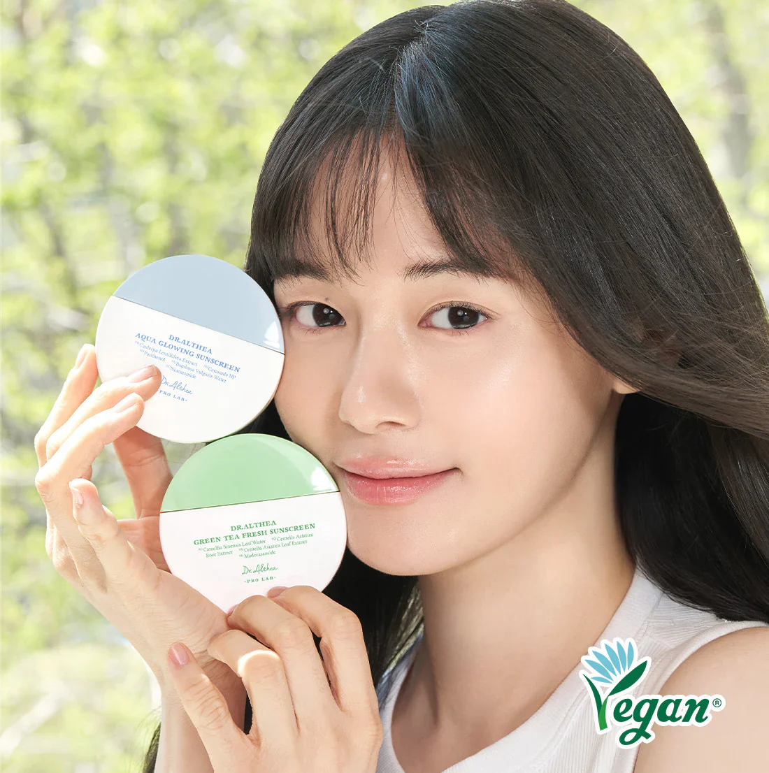 Aqua Glowing Sunscreen - Image 6
