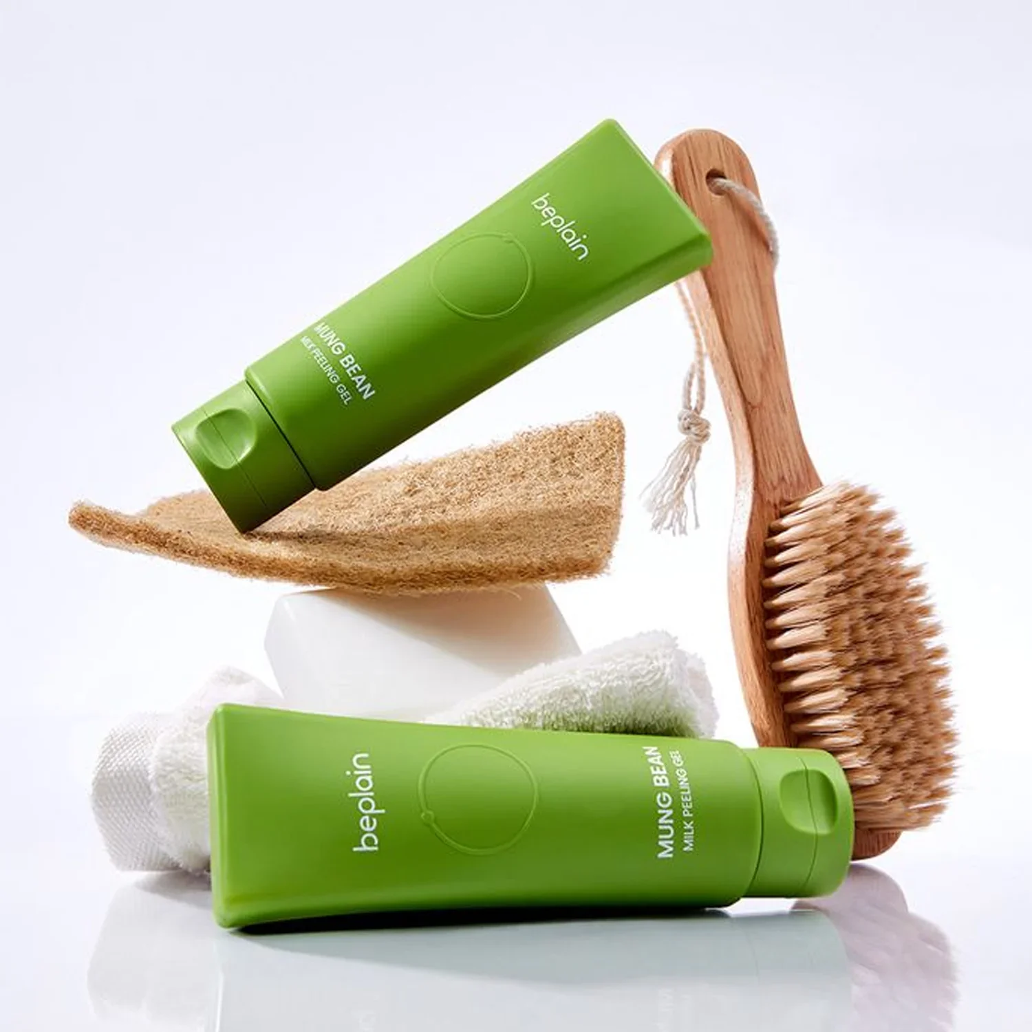 Mung Bean Milk Peeling Gel - Image 3
